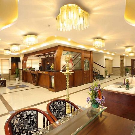 Hotel Ambalakkara Regency Kottārakara Exterior foto