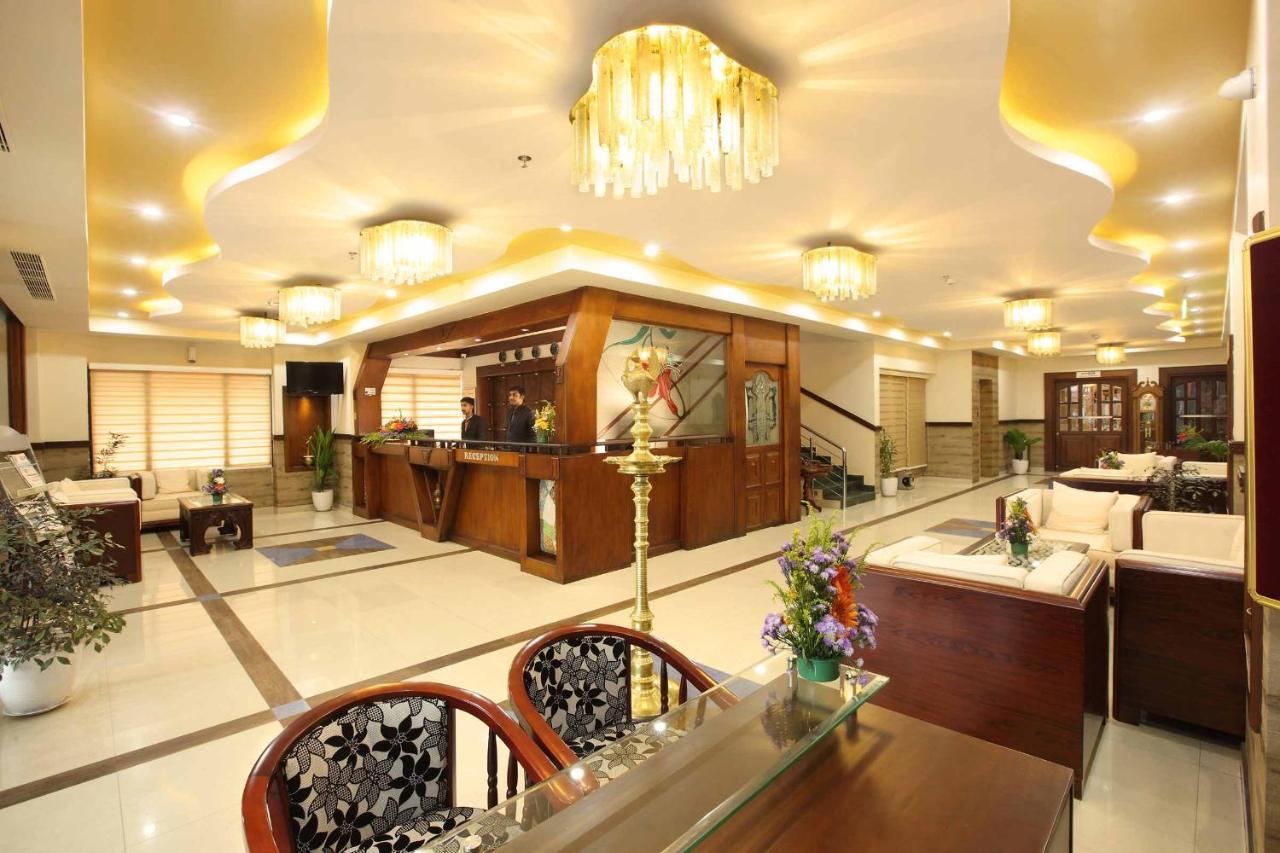 Hotel Ambalakkara Regency Kottārakara Exterior foto