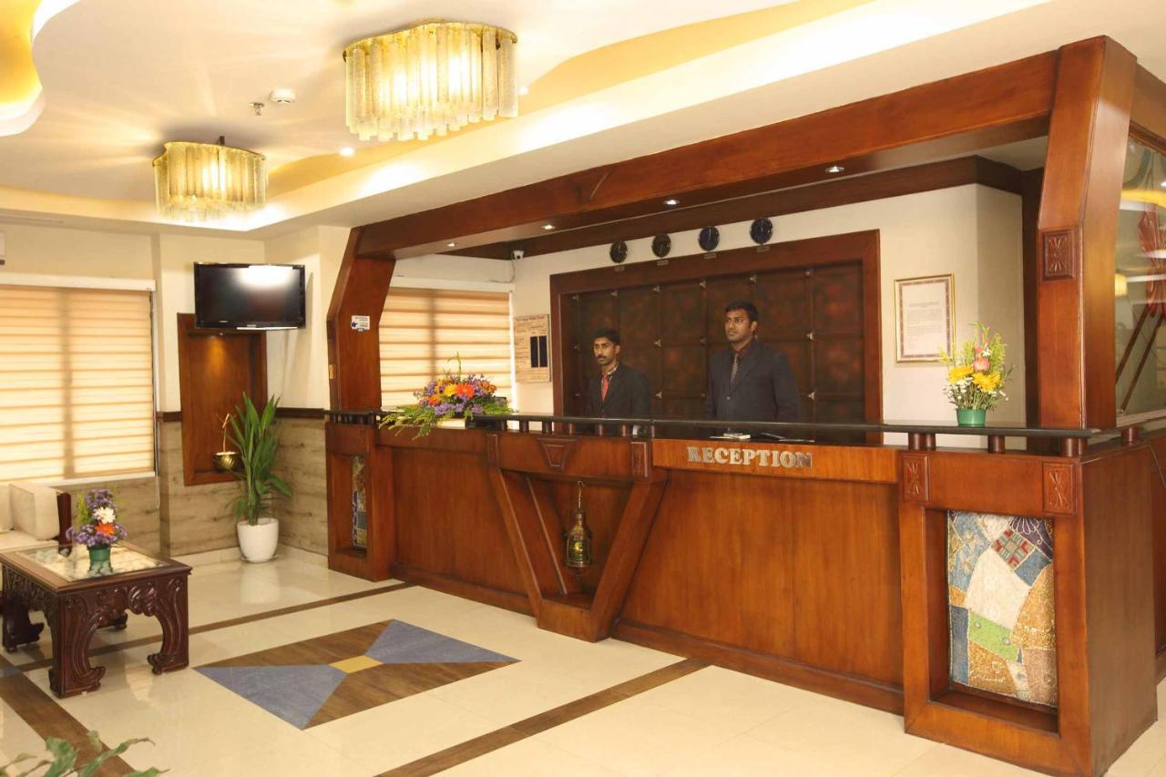 Hotel Ambalakkara Regency Kottārakara Exterior foto